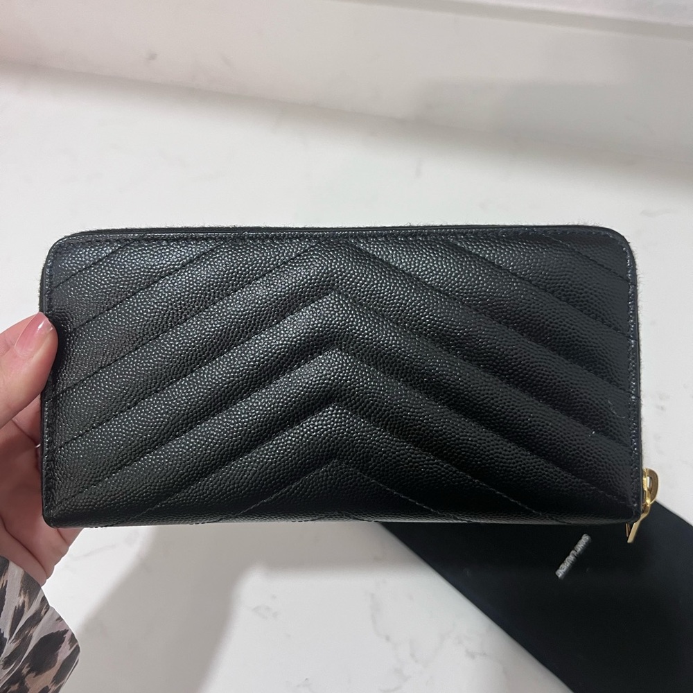 YSL Wallet - Picture 3 of 6